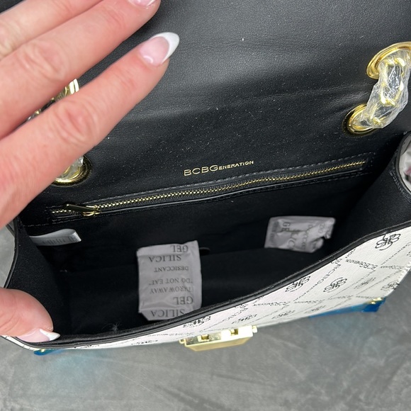 BCBGENERATION | Rina Shoulder Bag in Red Multi - Picture 4 of 6